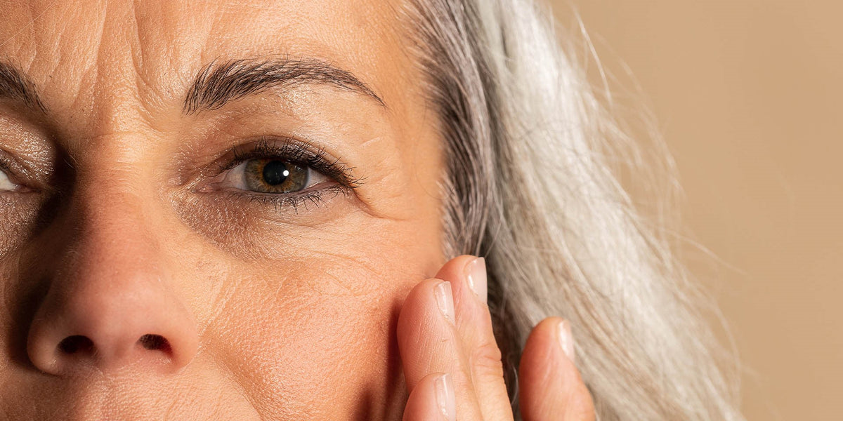 Quel est le meilleur contour des yeux après 50 ans ?